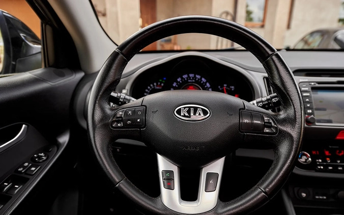 Kia Sportage cena 47900 przebieg: 195000, rok produkcji 2010 z Stryków małe 326